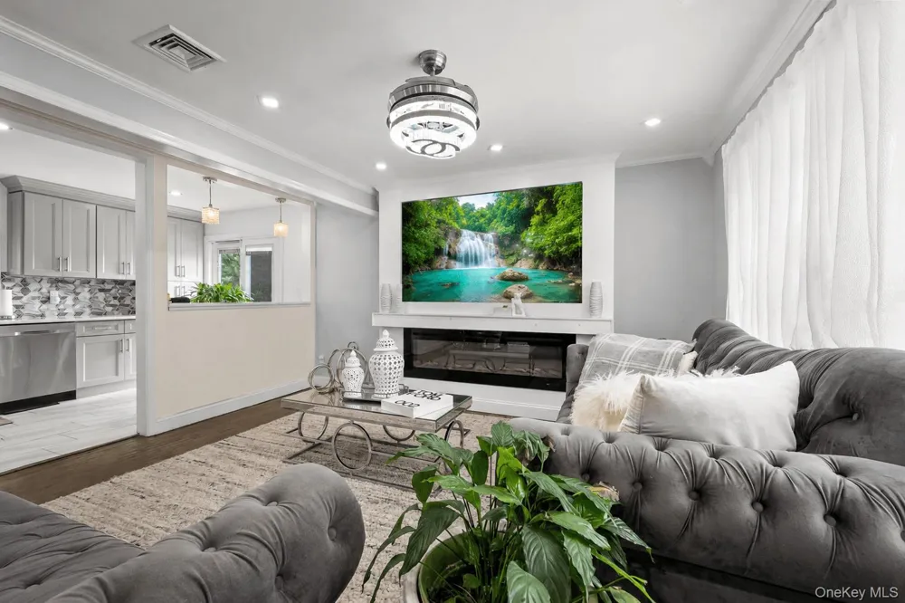 4478 Express Drive S Ronkonkoma, NY 11779