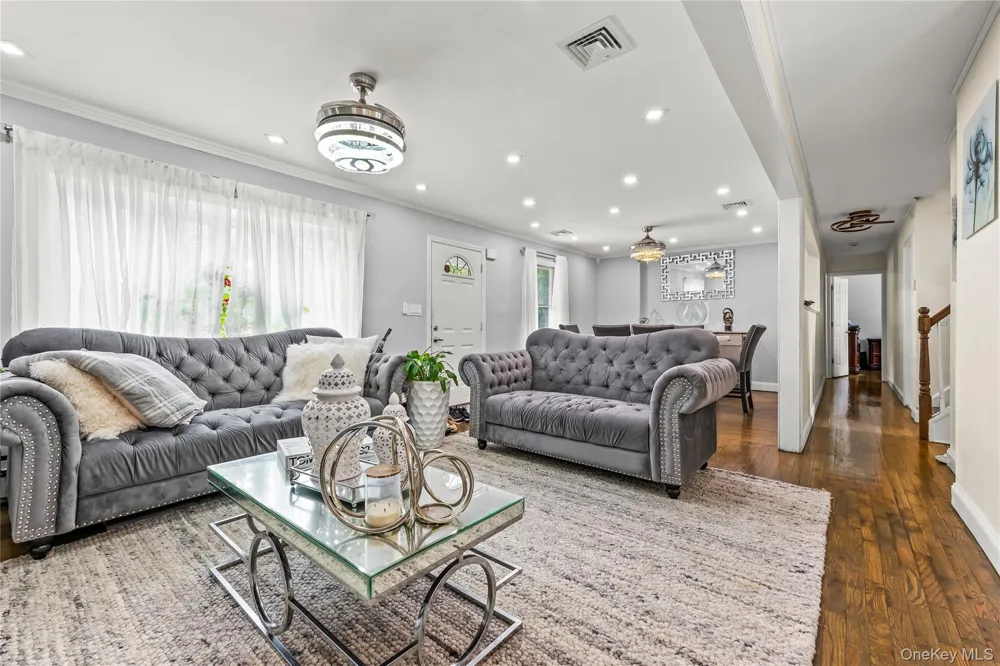 4478 Express Drive S Ronkonkoma, NY 11779