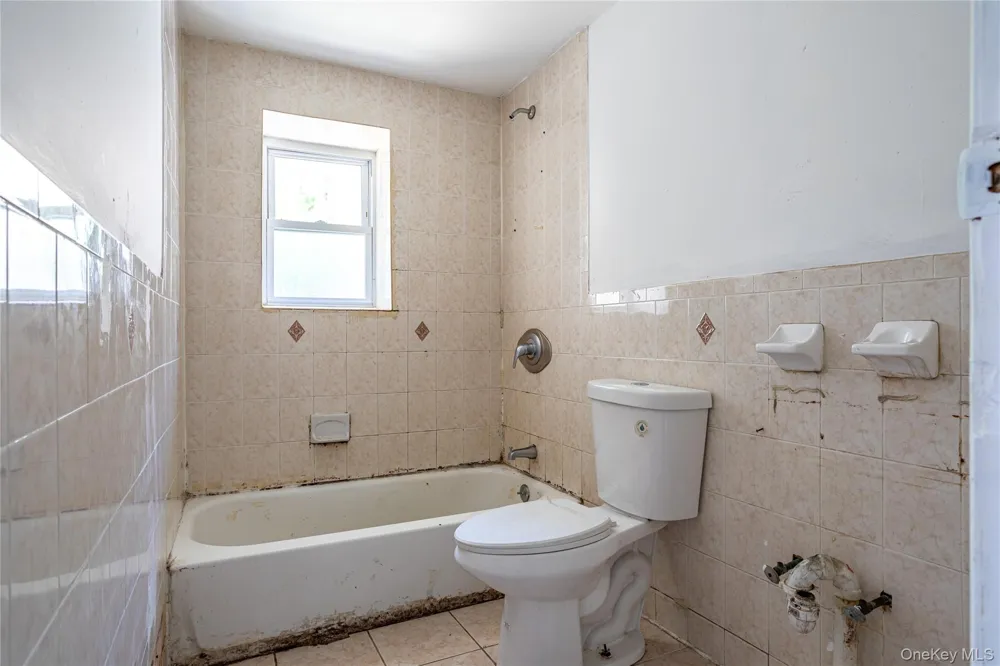 22 Grove Street Staten Island, NY 10304