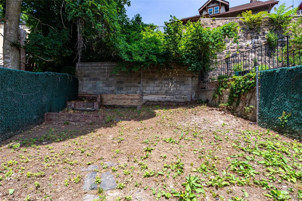 22 Grove Street Staten Island, NY 10304