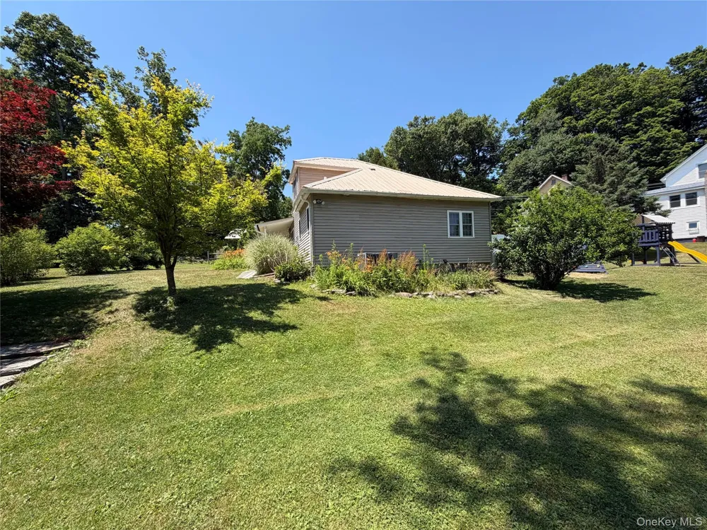 85 Plank Road Napanoch, NY 12458