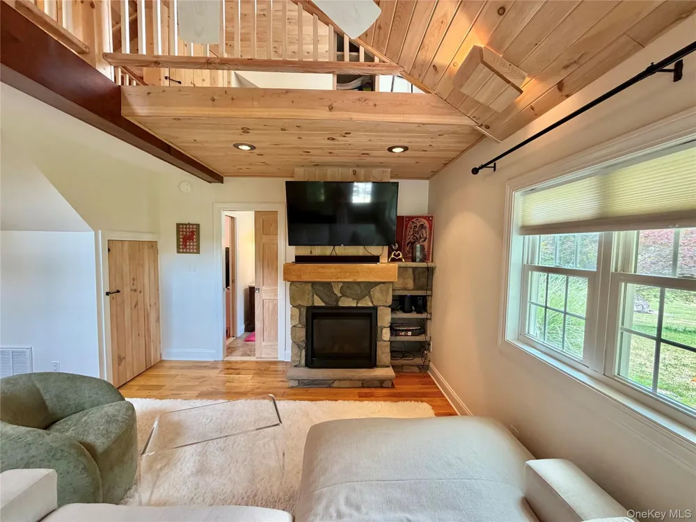 85 Plank Road Napanoch, NY 12458