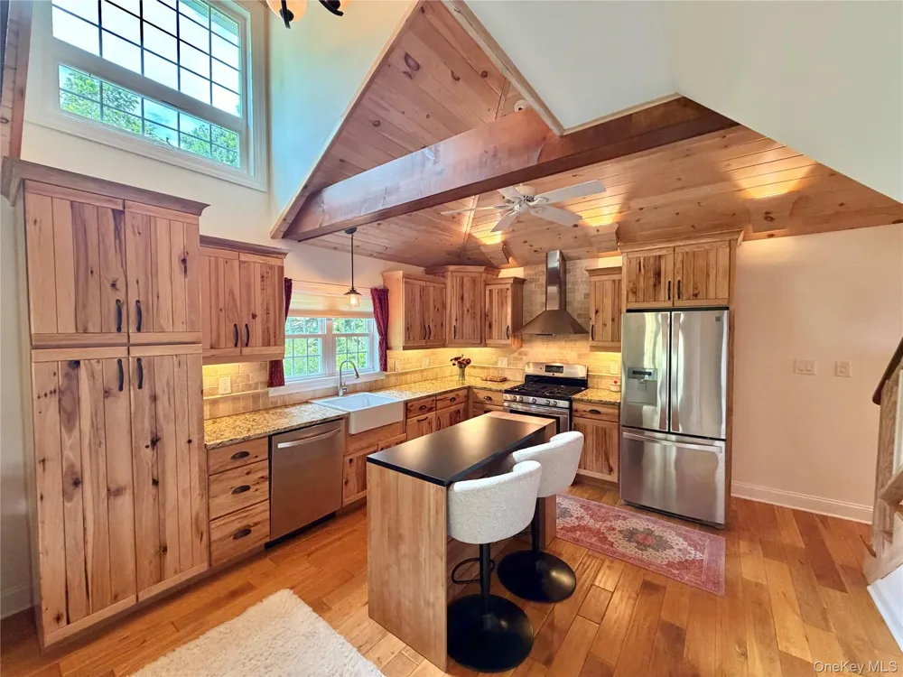 85 Plank Road Napanoch, NY 12458