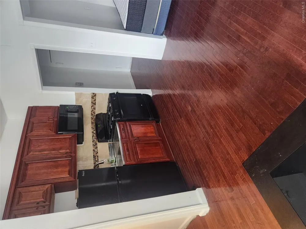 941 Jerome Avenue #8G Bronx, NY 10452