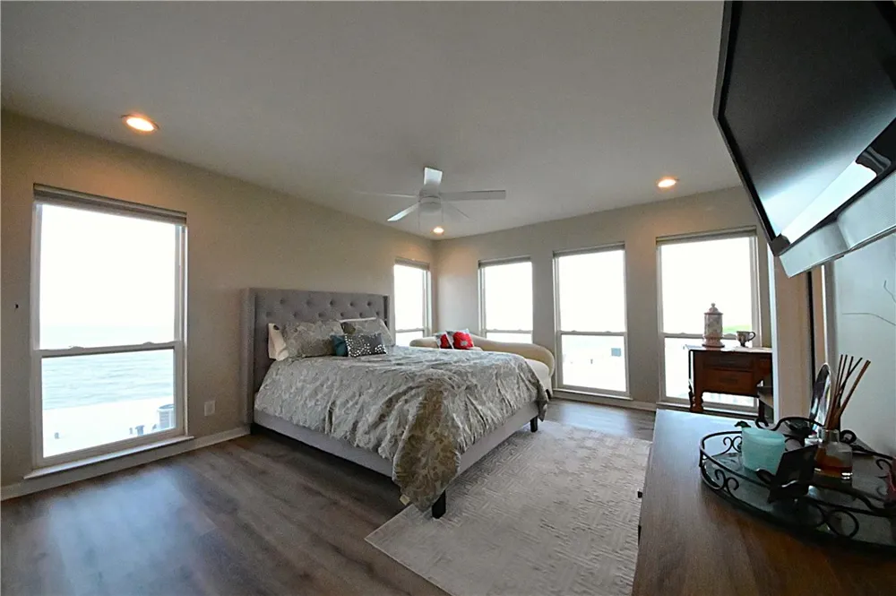 3402 Ocean Drive #36 Corpus Christi, TX 78411