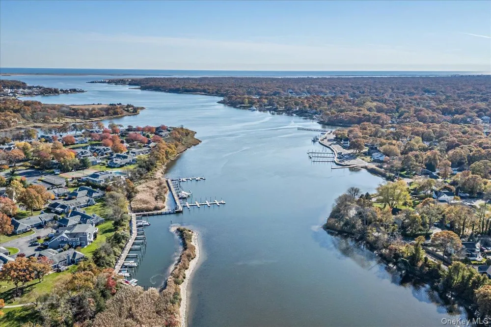 414 Lindsay Lane Moriches, NY 11955