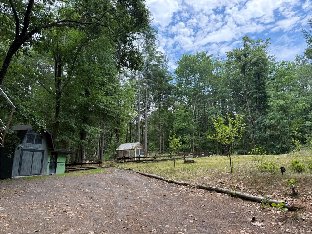 124 Davis Road Tillson, NY 12486