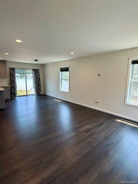 15 Comet Place Patchogue, NY 11772