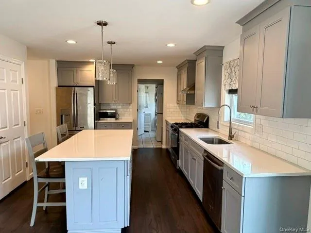 15 Comet Place Patchogue, NY 11772