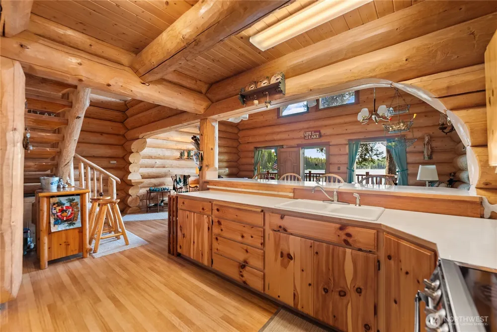 370 Thompson Road Riverside, WA 98849