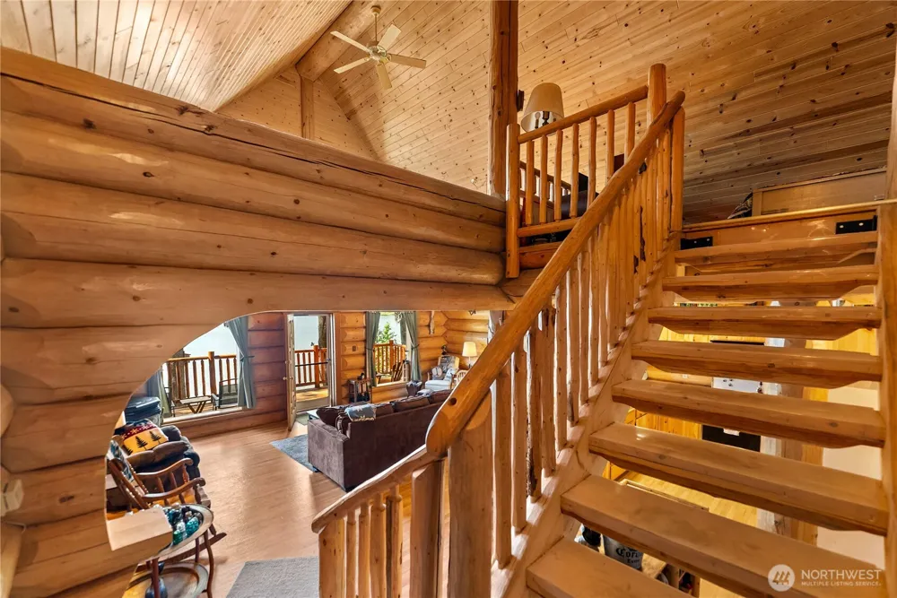 370 Thompson Road Riverside, WA 98849