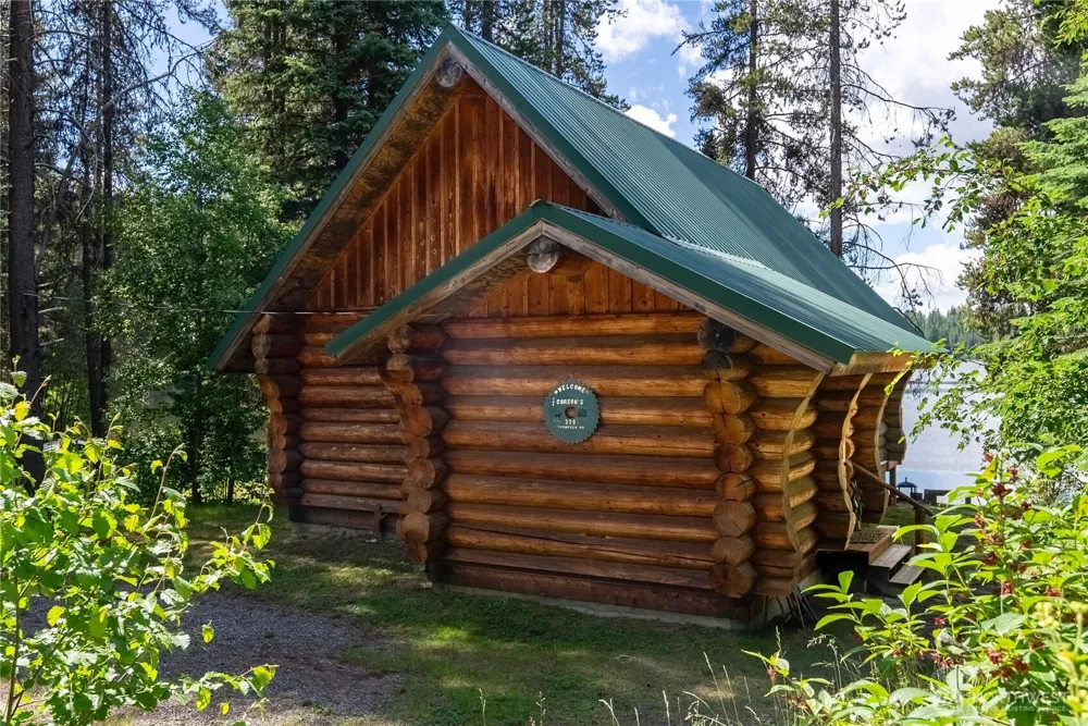 370 Thompson Road Riverside, WA 98849