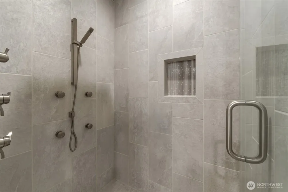 10 NE Alpine Drive College Place, WA 99324