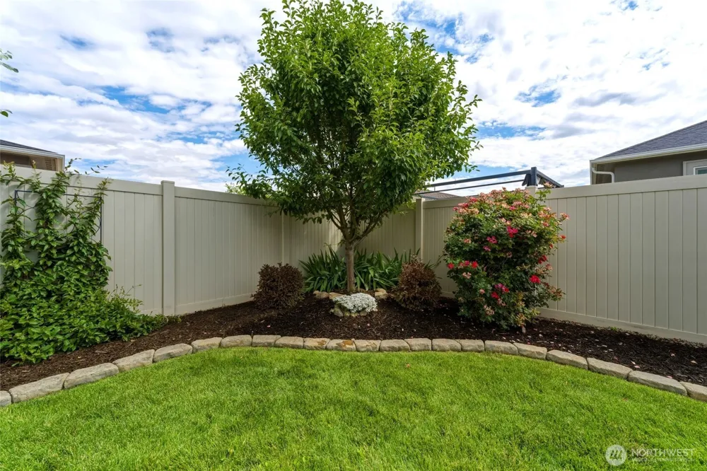10 NE Alpine Drive College Place, WA 99324