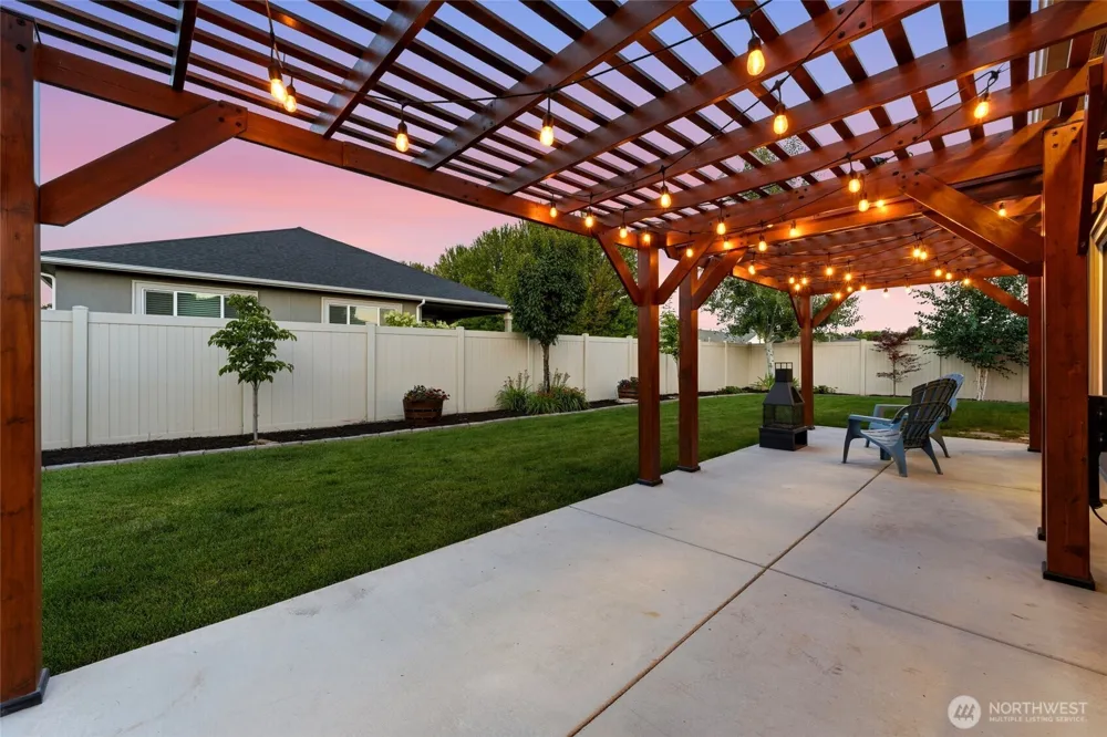10 NE Alpine Drive College Place, WA 99324