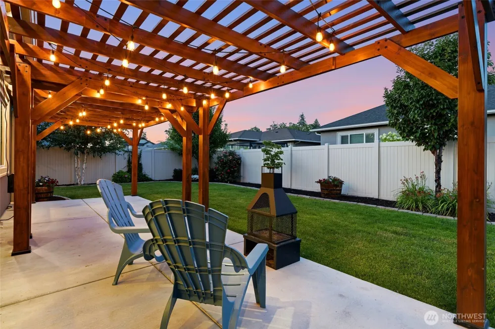 10 NE Alpine Drive College Place, WA 99324