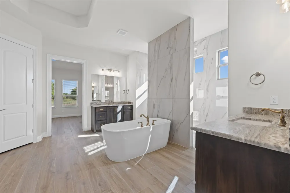 157 Lila Lake Drive Waxahachie, TX 75165