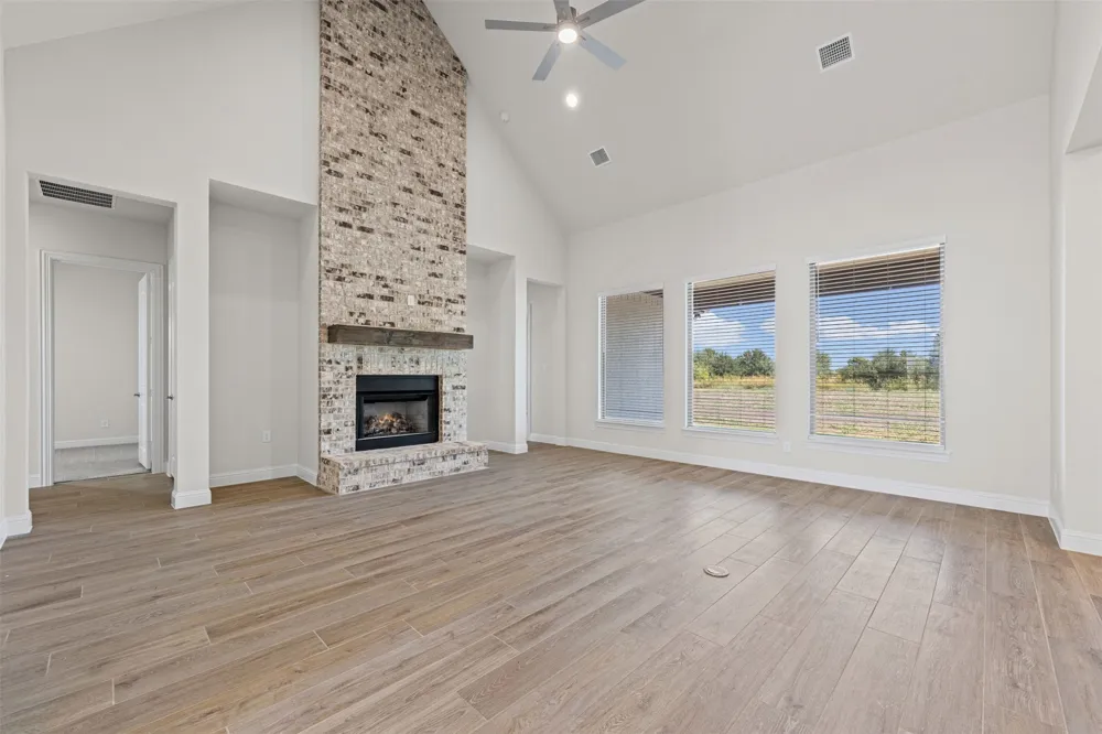 157 Lila Lake Drive Waxahachie, TX 75165