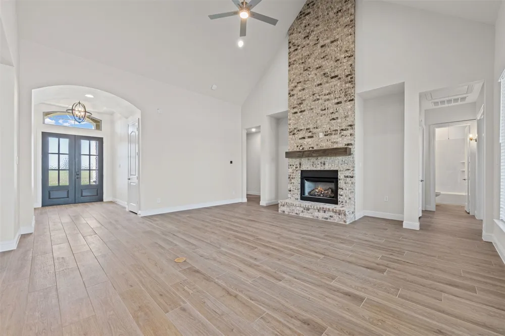 157 Lila Lake Drive Waxahachie, TX 75165