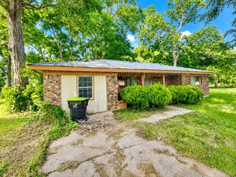 905 E Columbus Drive