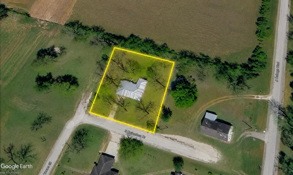 905 E Columbus Drive Wharton, TX 77488