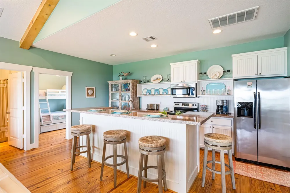 948 Barkley Street Gilchrist, TX 77617