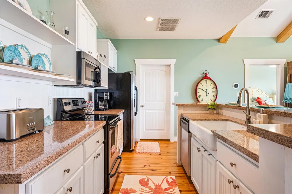 948 Barkley Street Gilchrist, TX 77617
