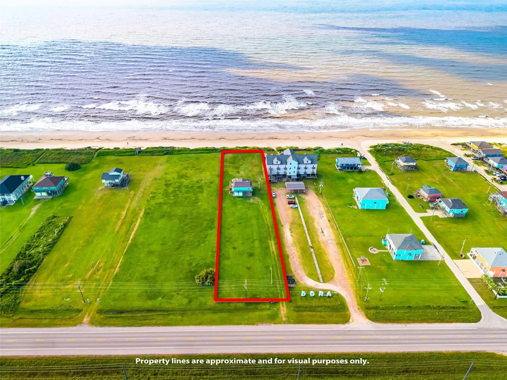 948 Barkley Street Gilchrist, TX 77617