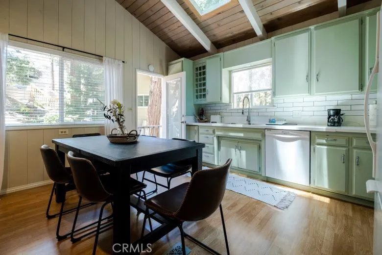 29054 Alder Ter Cedar Glen, CA 92321
