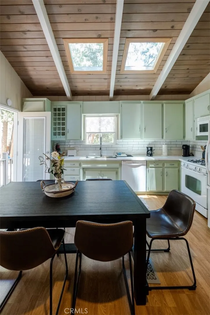 29054 Alder Ter Cedar Glen, CA 92321