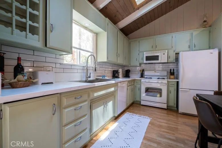 29054 Alder Ter Cedar Glen, CA 92321