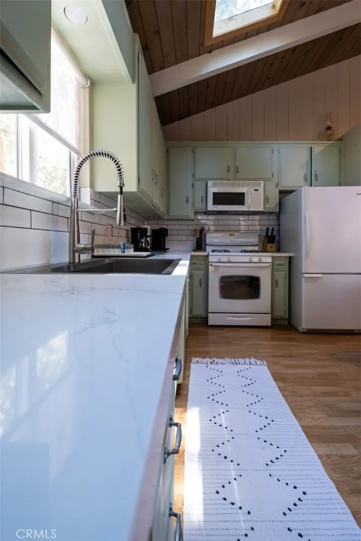 29054 Alder Ter Cedar Glen, CA 92321