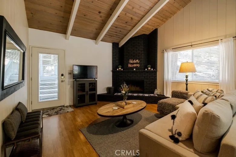 29054 Alder Ter Cedar Glen, CA 92321