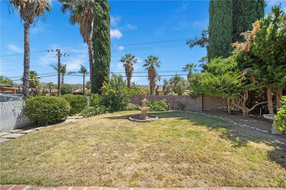 27440 Dartmouth Hemet, CA 92544