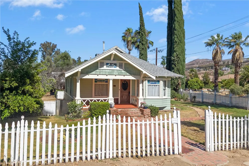 27440 Dartmouth Hemet, CA 92544