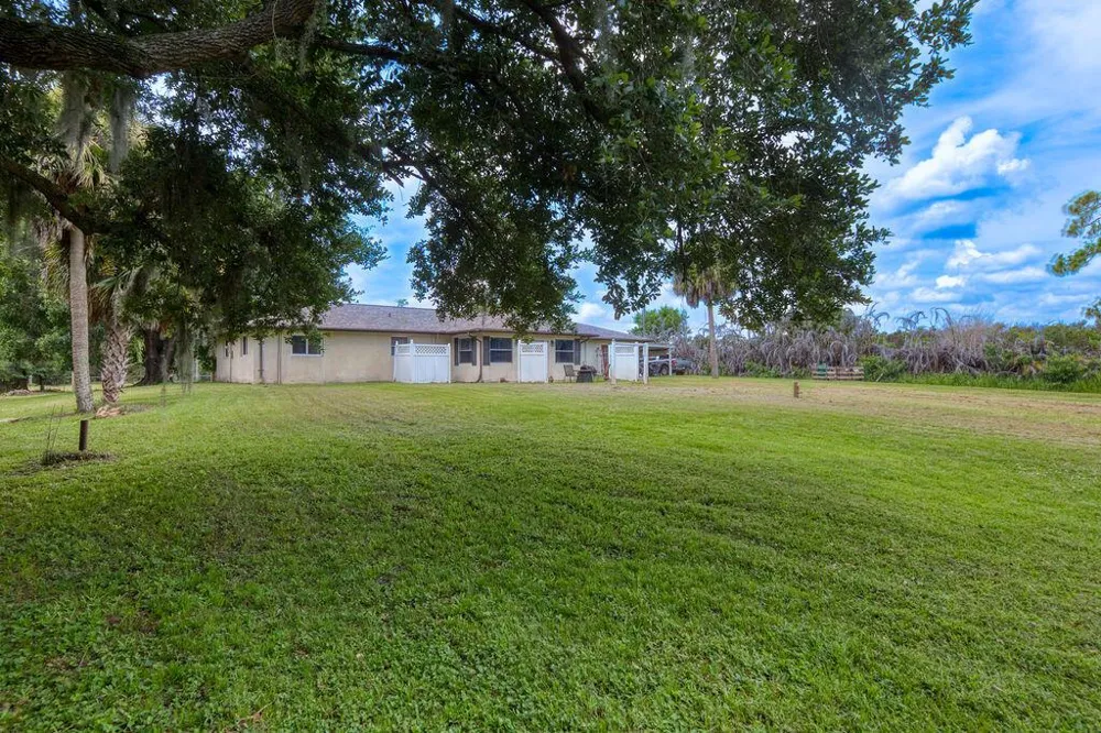9302 Orange Avenue Fort Pierce, FL 34945
