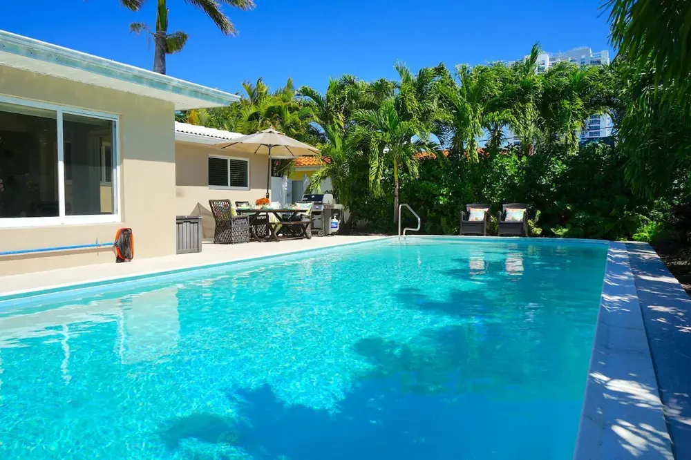 2060 Coco Palm Place Lauderdale By The Sea, FL 33062
