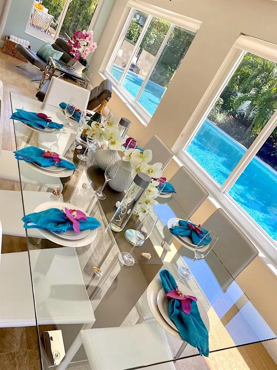 2060 Coco Palm Place Lauderdale By The Sea, FL 33062
