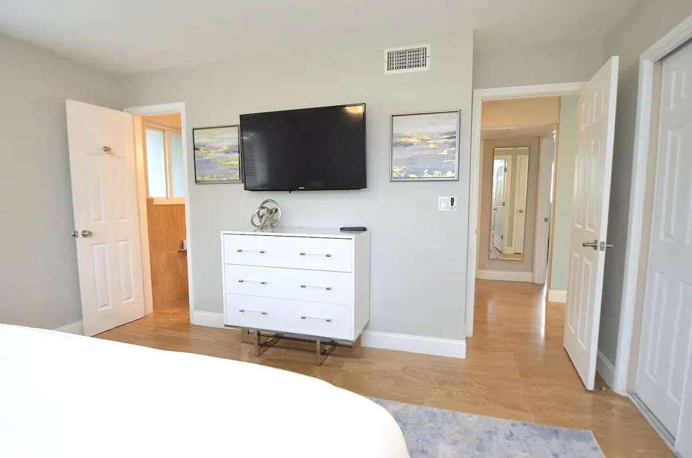 2060 Coco Palm Place Lauderdale By The Sea, FL 33062