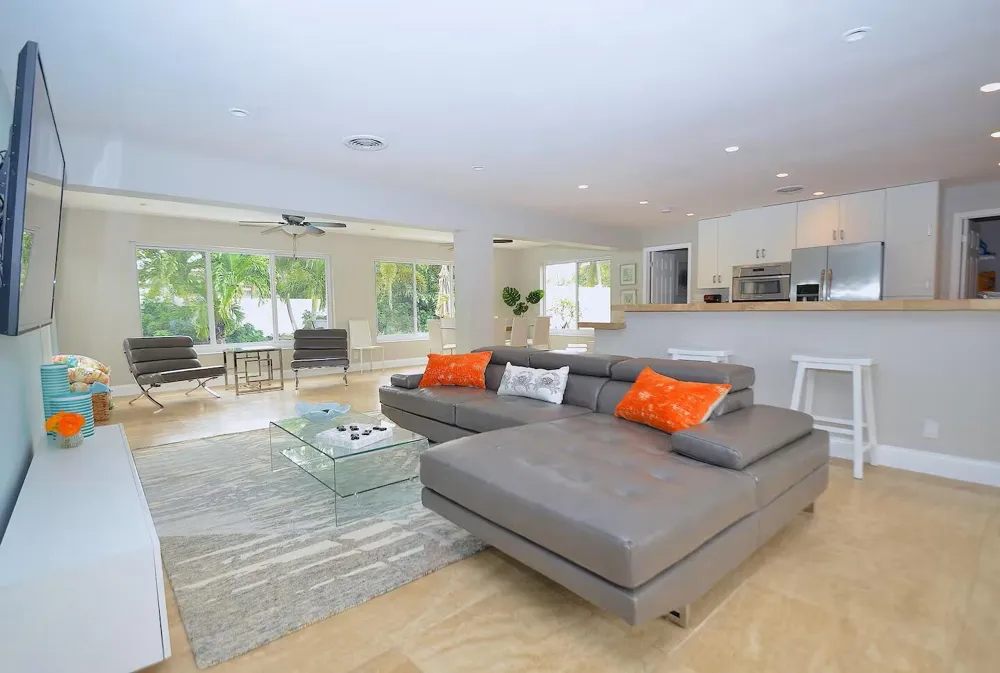 2060 Coco Palm Place Lauderdale By The Sea, FL 33062