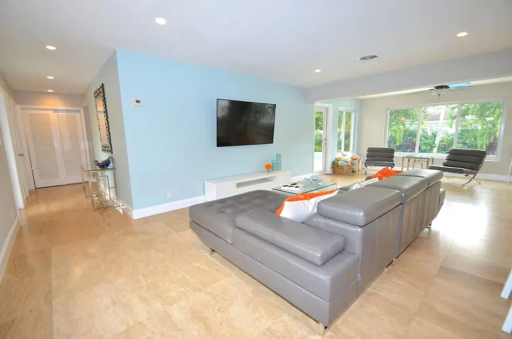 2060 Coco Palm Place Lauderdale By The Sea, FL 33062