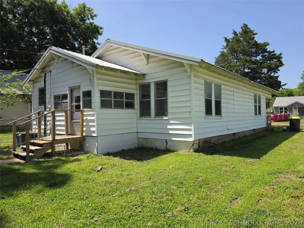 609 W 5th Street Ada, OK 74820
