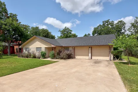 2305 Lathan Lane