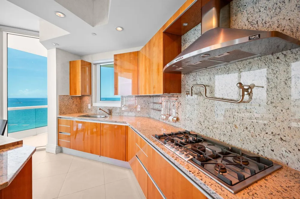 16051 Collins Avenue #1902 Sunny Isles Beach, FL 33160