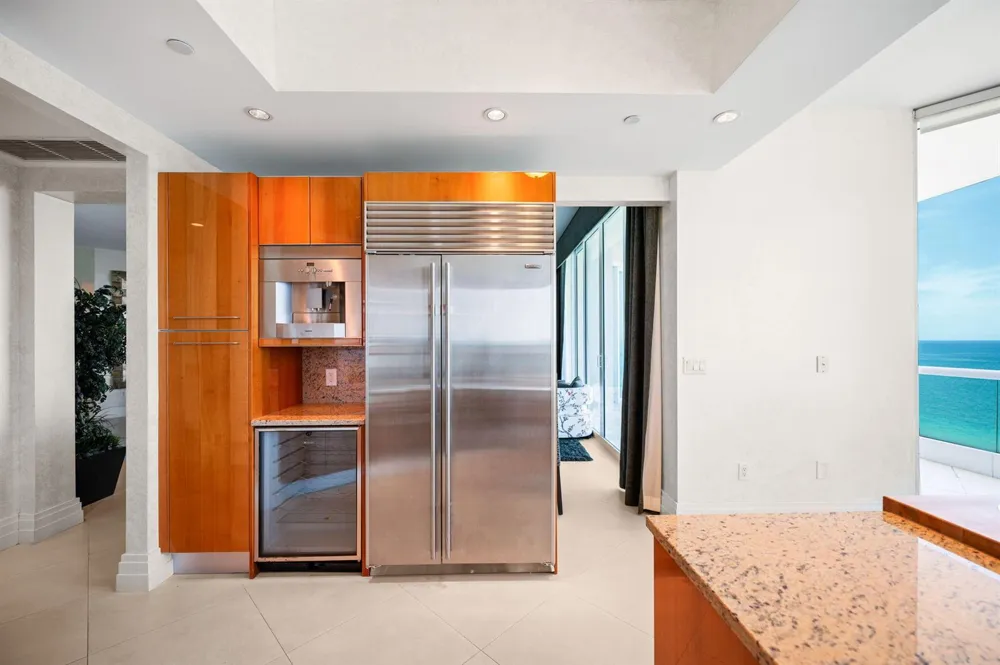 16051 Collins Avenue #1902 Sunny Isles Beach, FL 33160