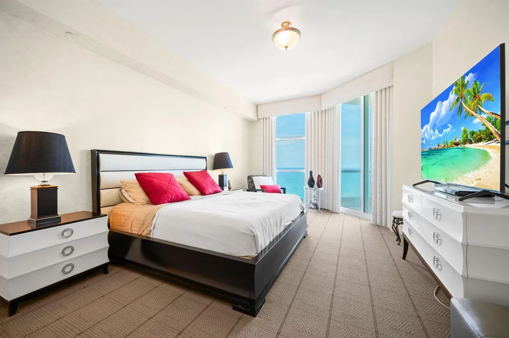 16051 Collins Avenue #1902 Sunny Isles Beach, FL 33160
