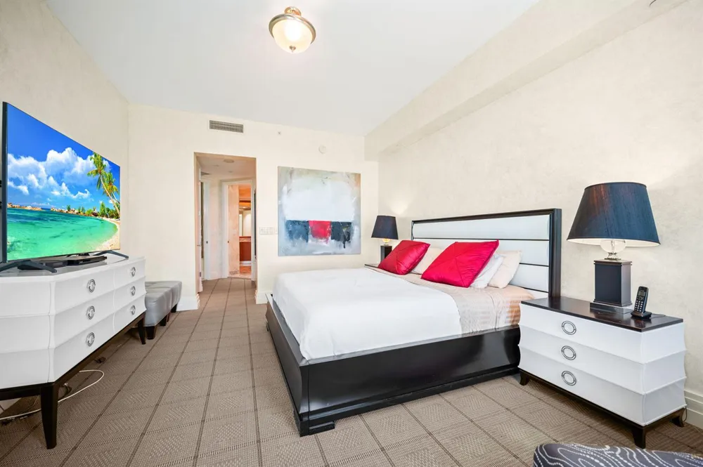 16051 Collins Avenue #1902 Sunny Isles Beach, FL 33160