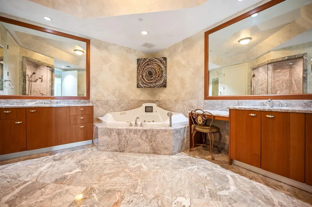 16051 Collins Avenue #1902 Sunny Isles Beach, FL 33160