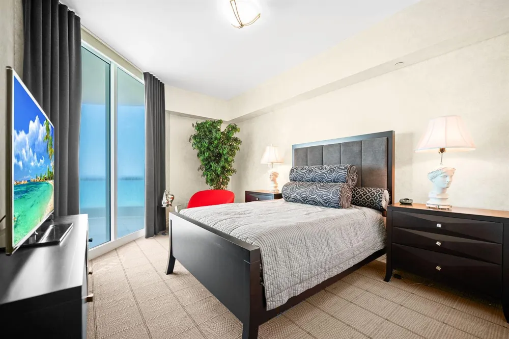 16051 Collins Avenue #1902 Sunny Isles Beach, FL 33160