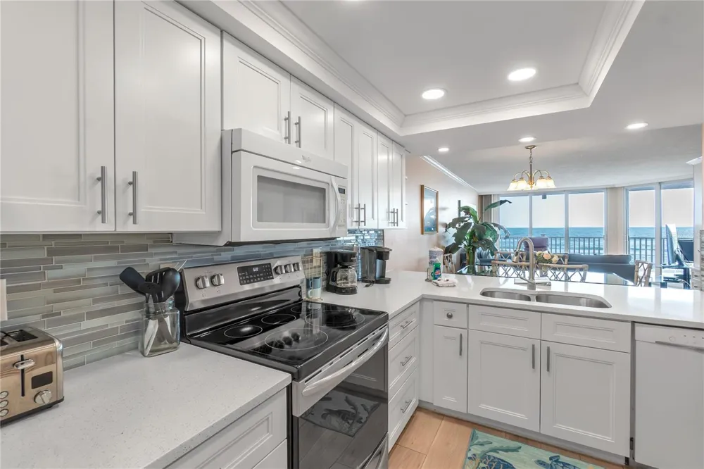 2600 GULF DRIVE #12 Bradenton Beach, FL 34217